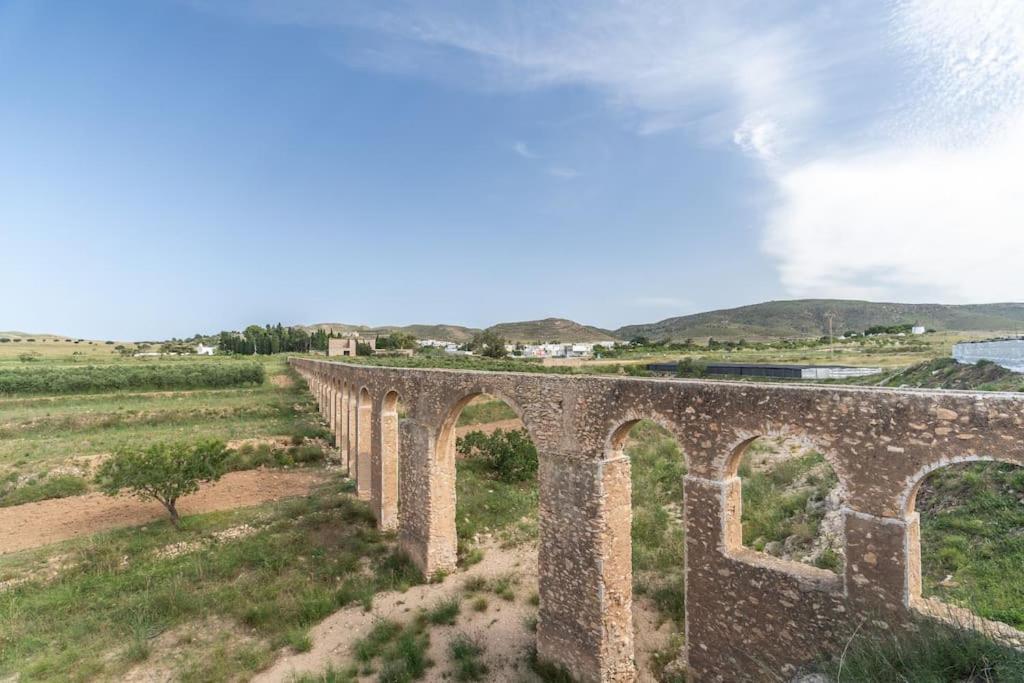 Villa De Fernan Perez 尼哈尔 外观 照片